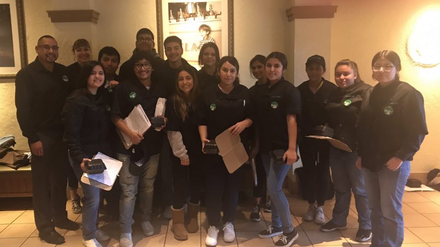 Culinary Students Prepare for ServSafe Exam at Olive Garden