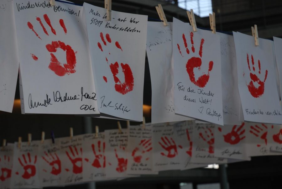 Unicef: Red Hand Day
